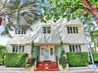 359 Meridian Ave