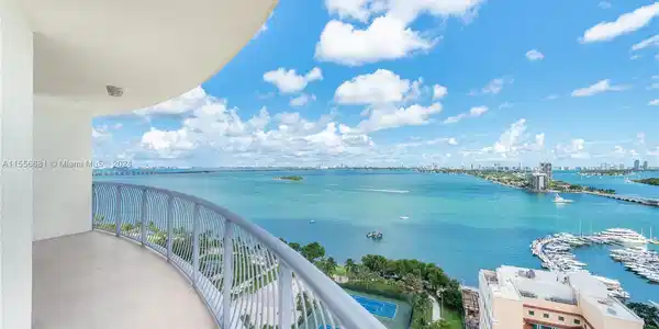 1750 N Bayshore Dr