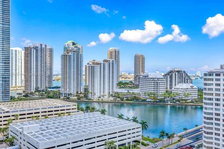 950 Brickell Bay Dr