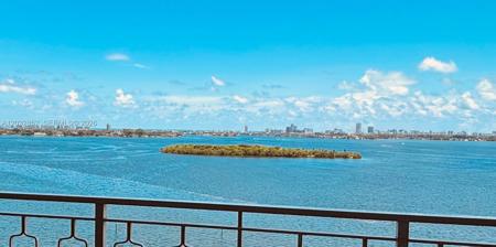 11111 NE Biscayne Blvd