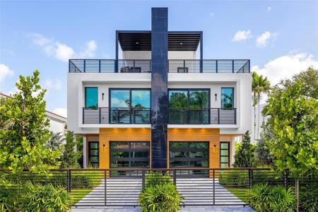 1621 E Broward