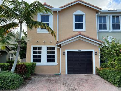 1444 SE 24th Ter