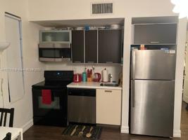 621 11th St Unit 101