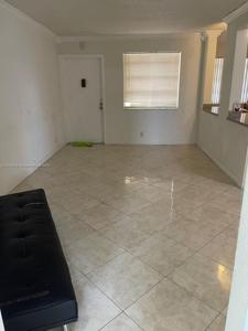 1100 NE 1st Ct