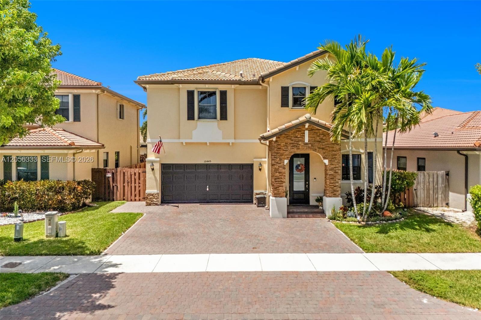 Image 2: Spacious 5 Bed/ 3 Bath, 2 Car Garage Single Family Home. 3,256 SF of Living Space. Completely Fenced