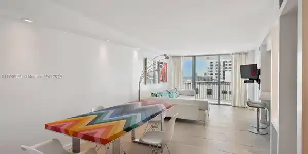 2655 Collins Ave