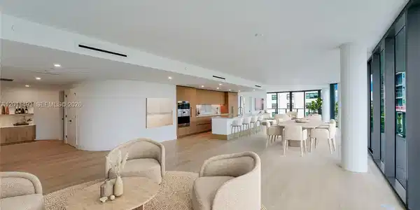Image 4: Virtual Staging