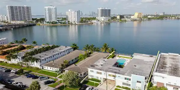 2250 Bay Dr