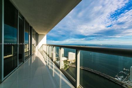 495 Brickell Ave
