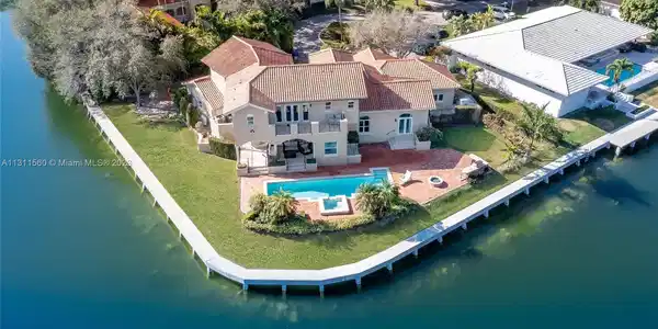 1411 Tagus Ave
