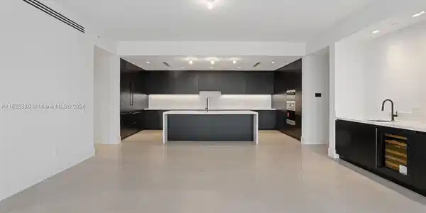 160 Isle Of Venice Dr.
