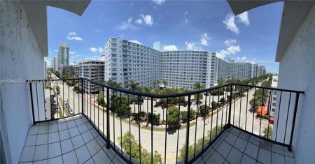 899 West Ave
