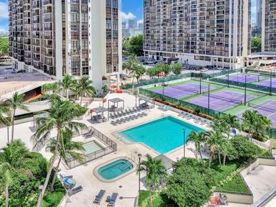 1915 Brickell Ave