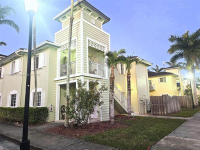373 NE 26th Pl