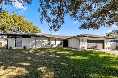 3910 NE 27th Ter