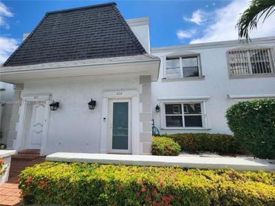 804 NE 26th Ave