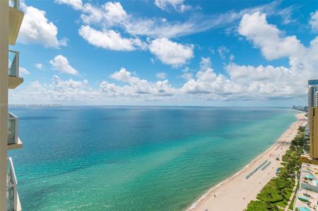 16699 Collins Ave