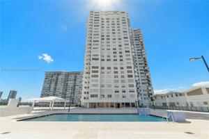 2750 NE 183rd St Unit PH06