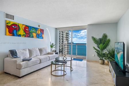 1200 Brickell Bay Dr