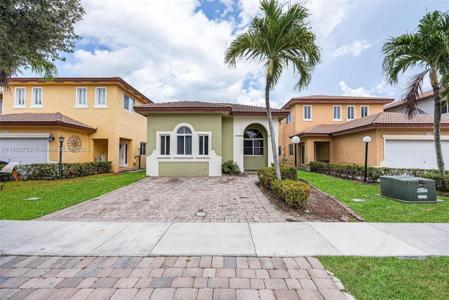 1005 NE 41st Ave