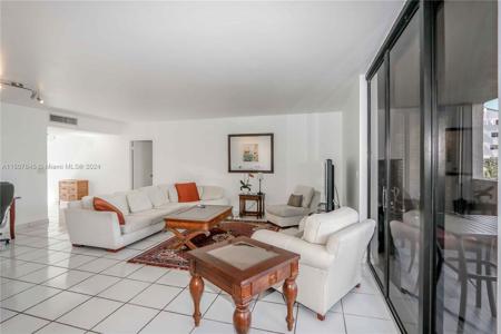 141 Crandon Blvd