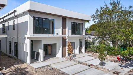 13 SE 12th Ave