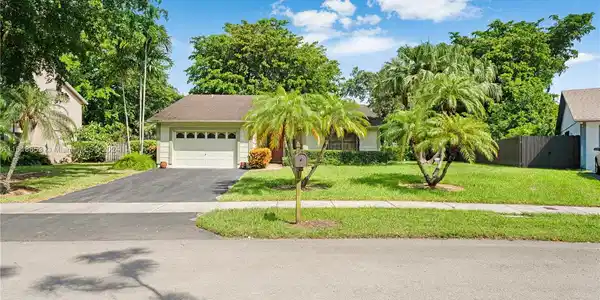 1525 Flamingo Ct