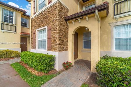 1720 NE 33 Av