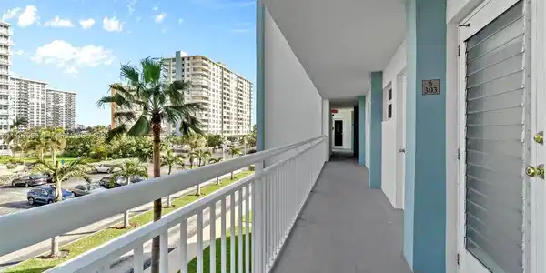 201 N Ocean Blvd