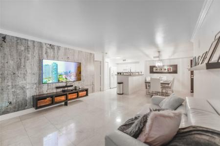90 Alton Rd