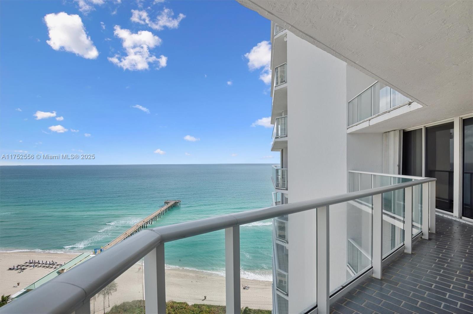 Image 1: Breathtaking Views of the Ocean & City Facing North / East / West.