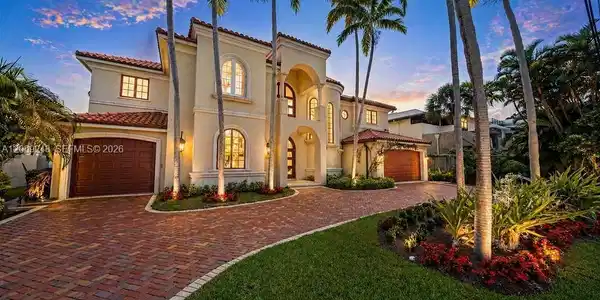 2430 Aqua Vista Blvd