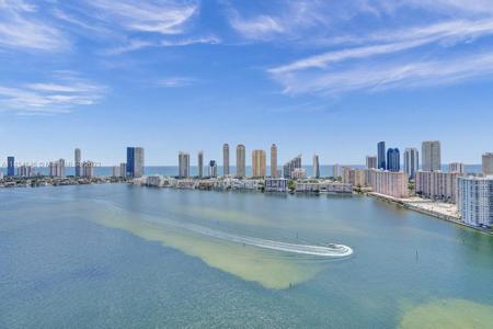 3000 Island Blvd