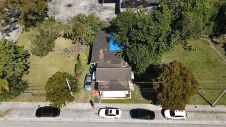 3373 Thomas Ave
