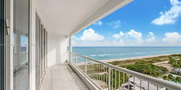 9341 Collins Ave