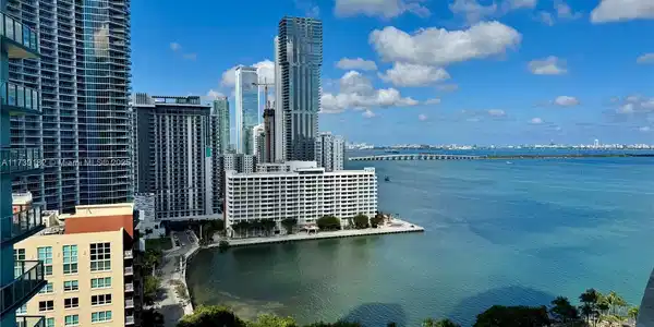 1900 N Bayshore Dr