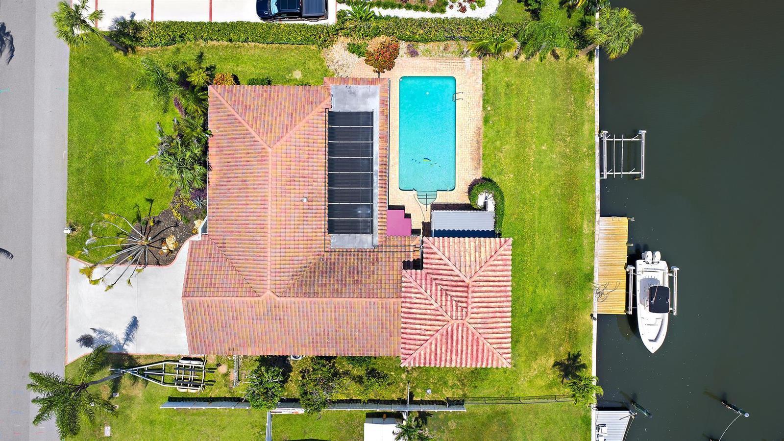 Image 4: 8422 SE Royal St aerials-9