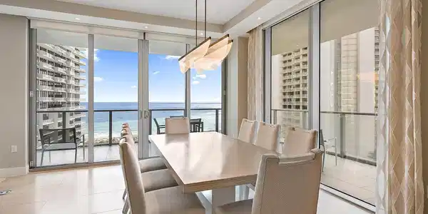 Image 3: 3100 N Ocean Dr p 1105-8