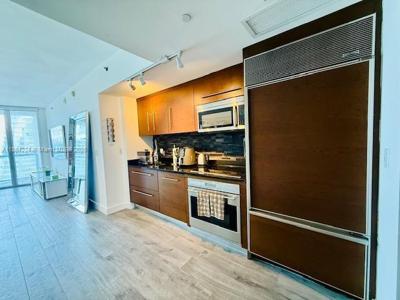 475 Brickell Ave