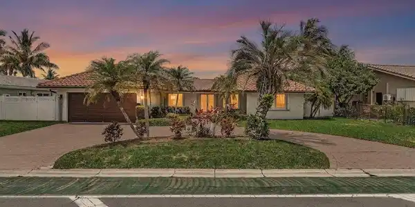 2800 NE 55th