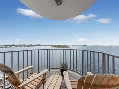 11930 N Bayshore Dr