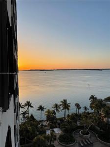 520 Brickell Key Dr