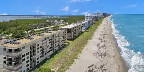 10310 S Ocean Dr