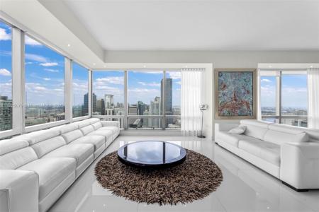 1425 Brickell Ave