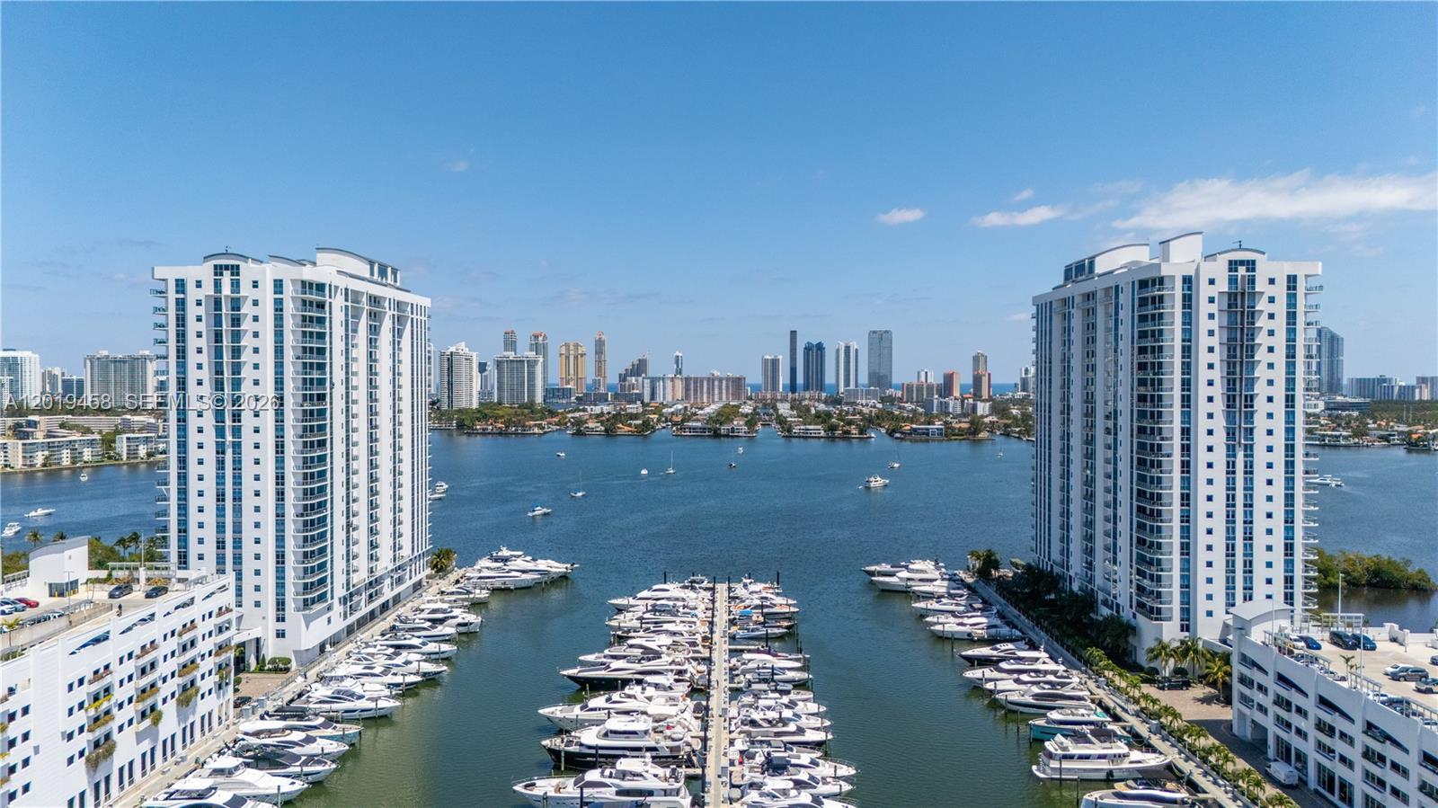 Image 4: Offering a Yacht Club