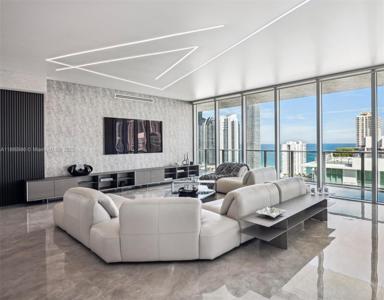 330 Sunny Isles Blvd