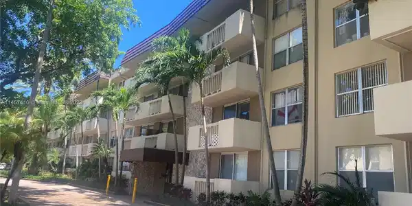 1800 Sans Souci Blvd