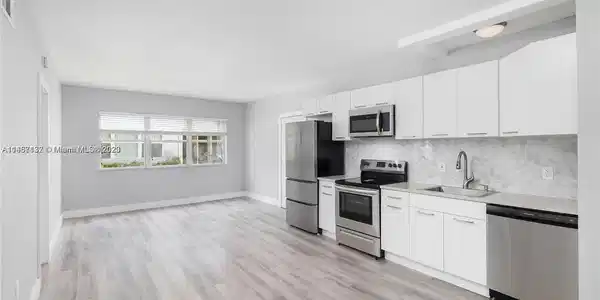 1275 Marseille Dr