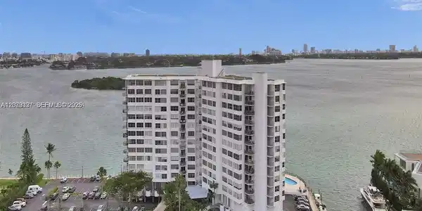 11930 N Bayshore Dr