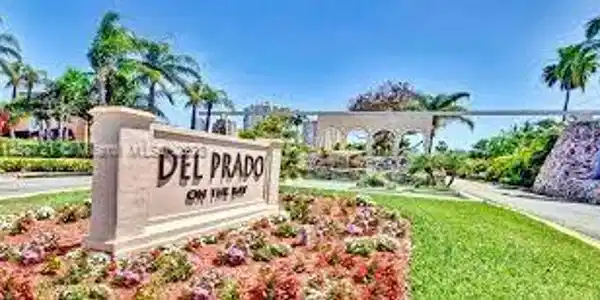 18031 Biscayne Blvd
